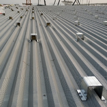 Steel structure hangar